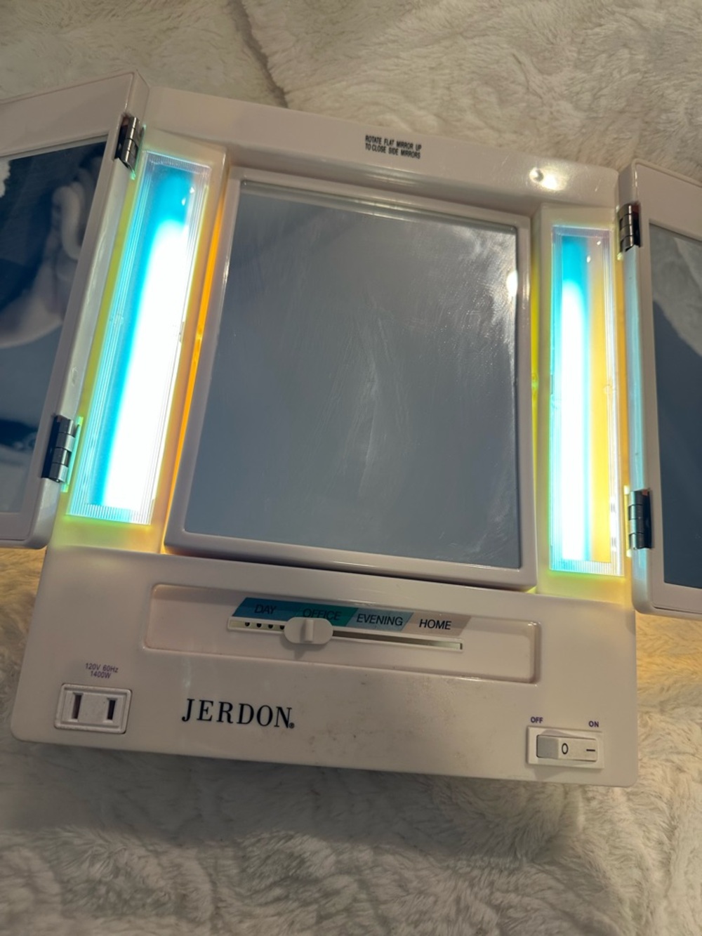 Jerdon White Tri-Fold Lighted Makeup Mirror